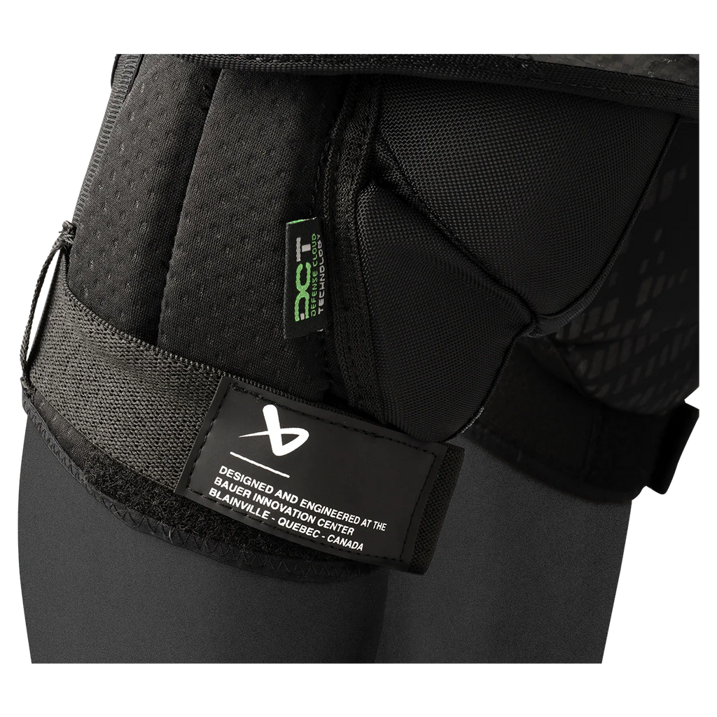 S25 BAUER PRO KNEE GUARD
