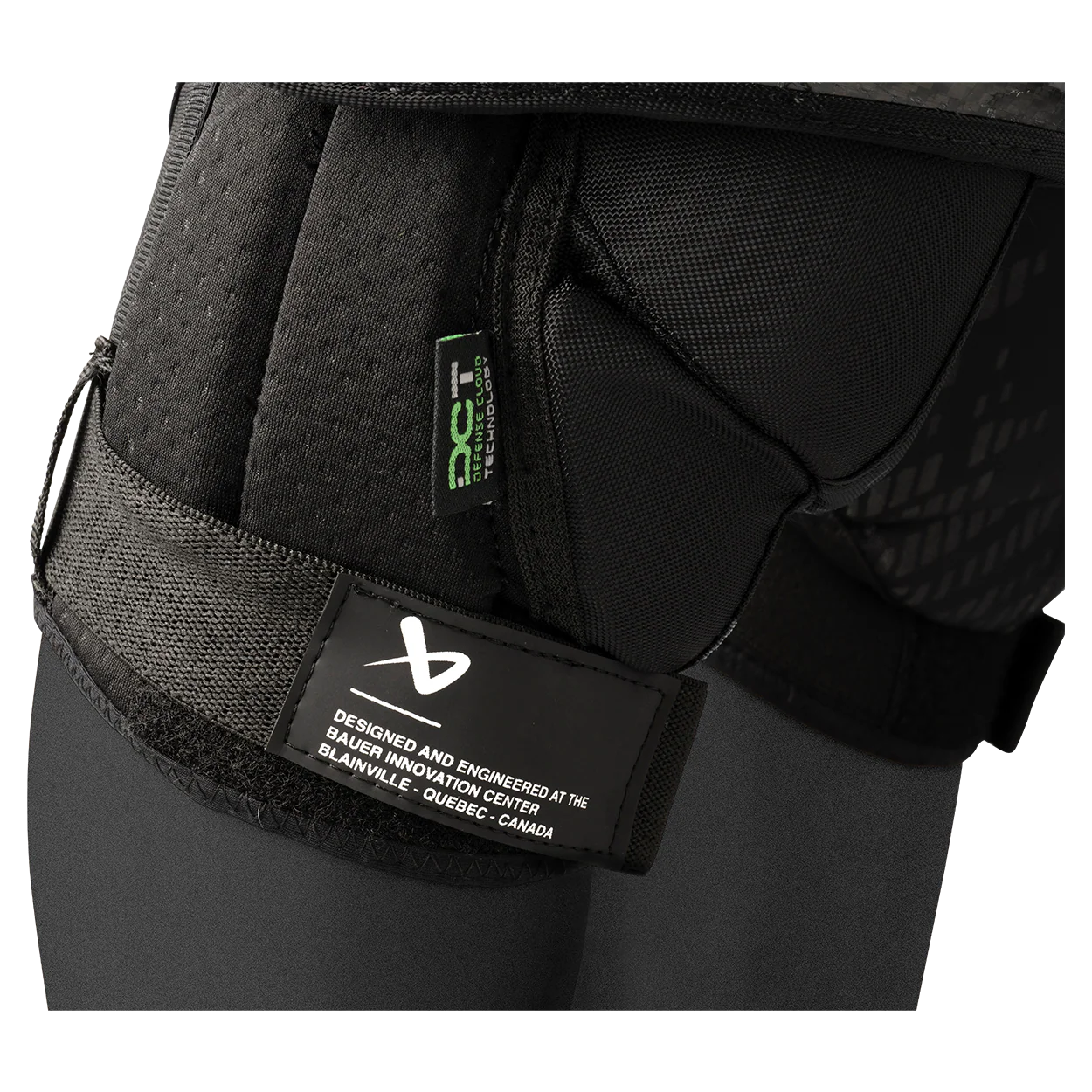 S25 BAUER PRO KNEE GUARD