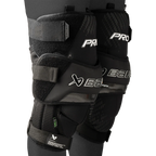S25 BAUER PRO KNEE GUARD
