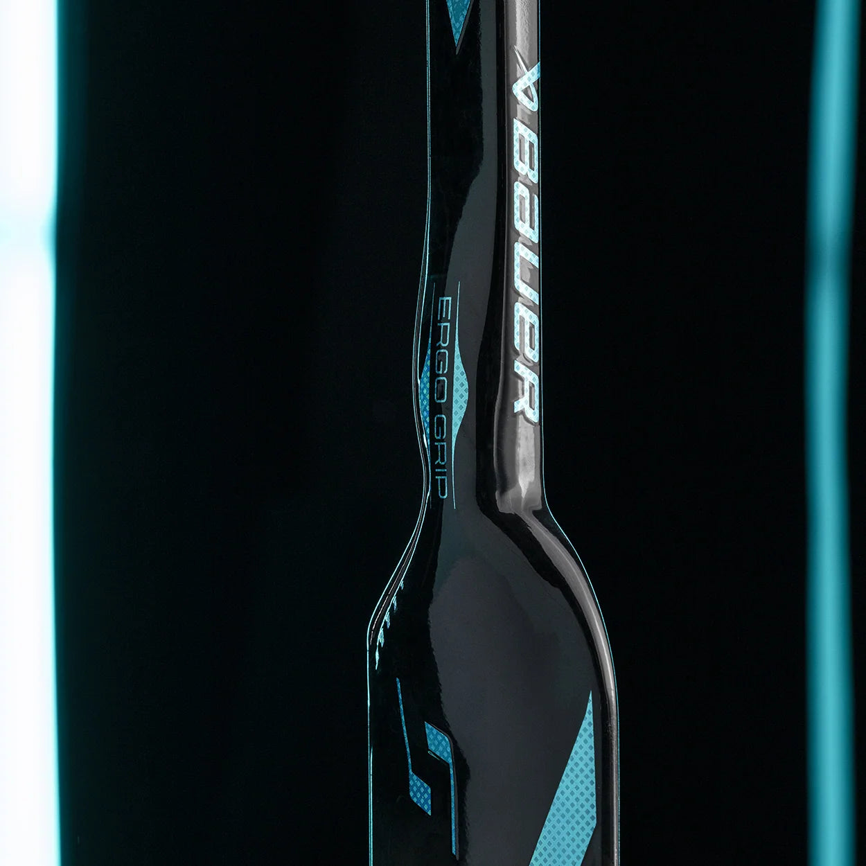 S26 BAUER SUPREME FUSE GOAL STICK INTERMEDIATE