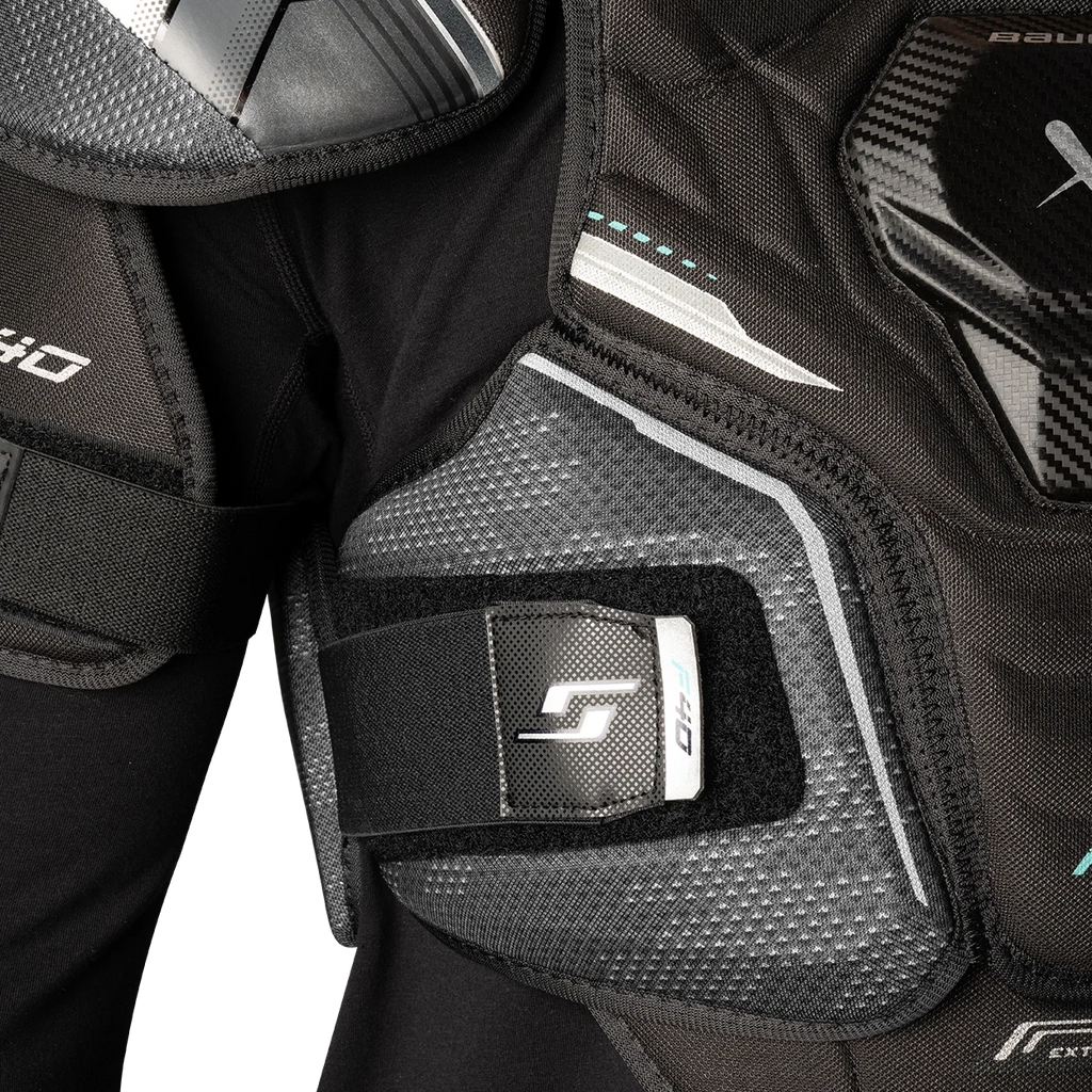 S26 SUPREME F40 SHOULDER PAD JUNIOR
