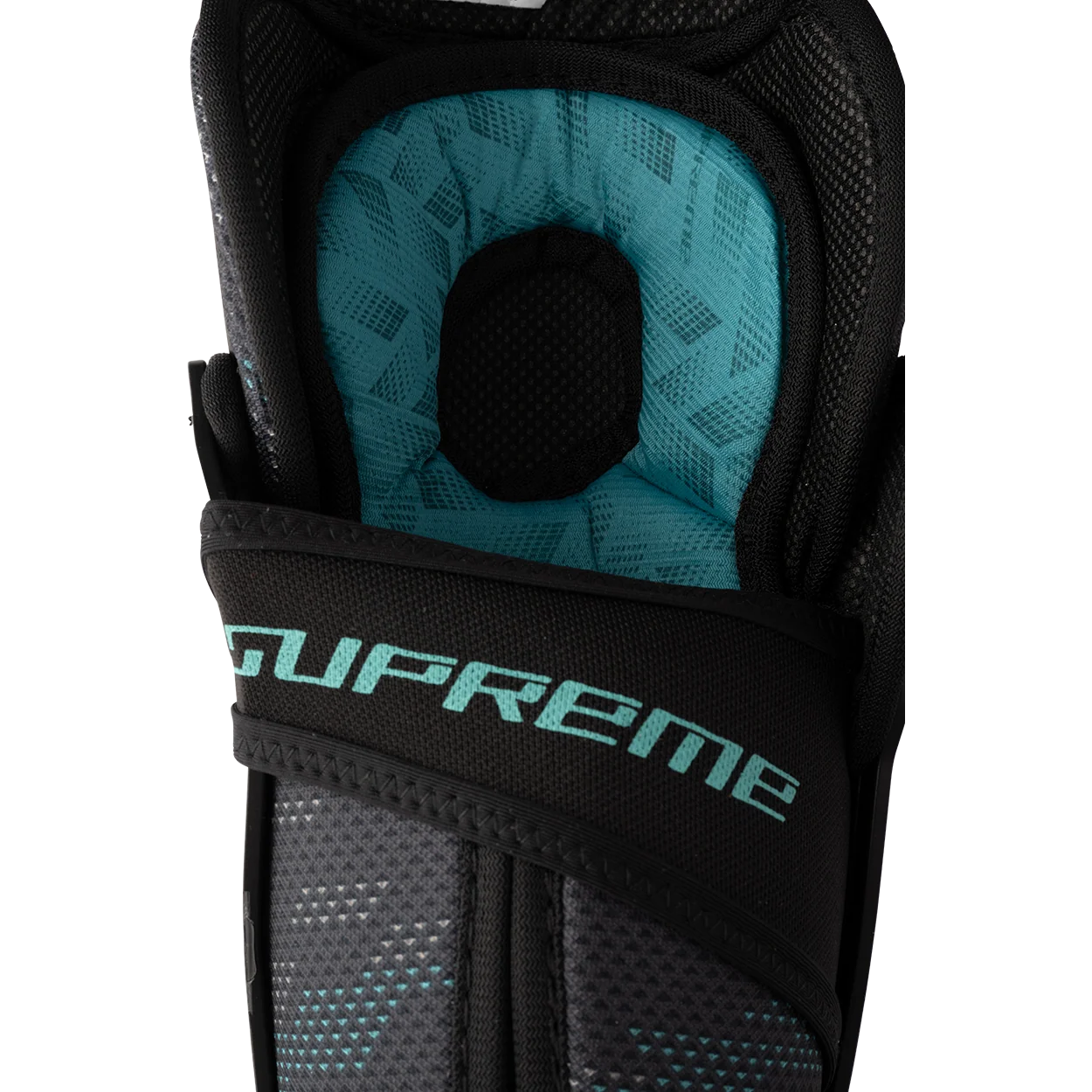 S26 BAUER SUPREME FUSE SHIN GUARD YOUTH