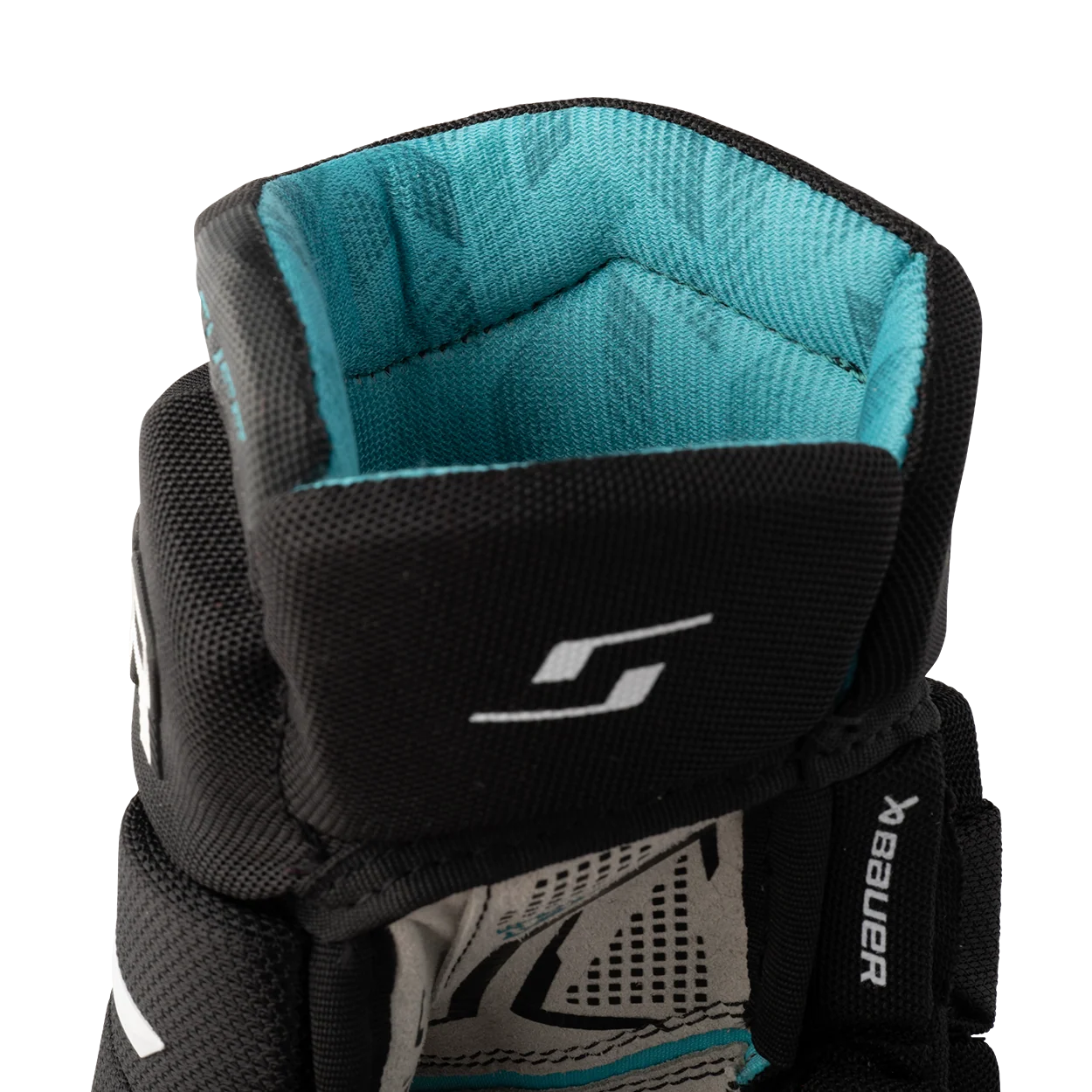 S26 BAUER SUPREME FUSE GLOVE YOUTH